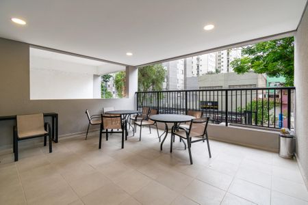 Apartamento à venda com 37m², 2 quartos e sem vagaÁrea comum