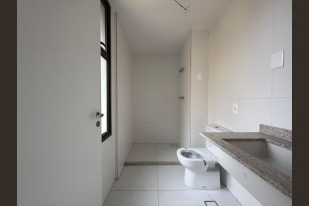 Apartamento à venda com 213m², 4 quartos e 3 vagasBanheiro Suíte 3