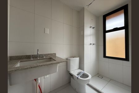 Apartamento à venda com 213m², 4 quartos e 3 vagasBanheiro Suíte 2