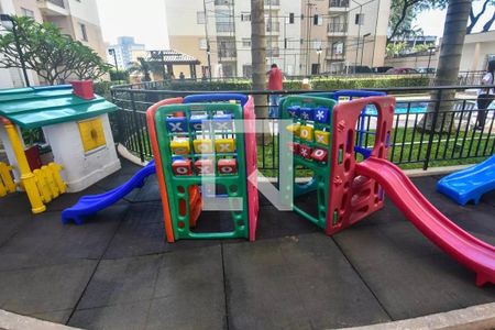 Apartamento para alugar com 50m², 2 quartos e 1 vaga Apartamento para alugar com 50m², 2 quartos e 1 vagaÁrea comum - Playground