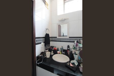 Casa à venda com 375m², 3 quartos e 3 vagasBanheiro da Suite