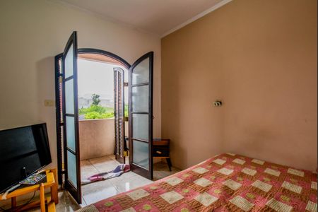 Casa à venda com 220m², 3 quartos e 2 vagas Casa à venda com 220m², 3 quartos e 2 vagasQuarto 2