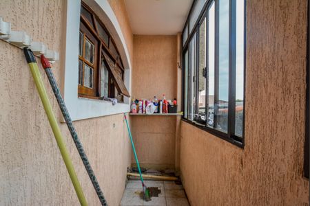 Casa à venda com 220m², 3 quartos e 2 vagas Casa à venda com 220m², 3 quartos e 2 vagasÁrea de Serviço