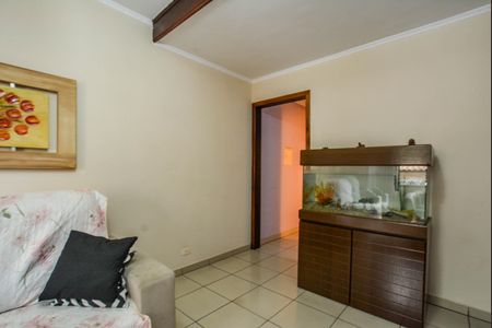 Casa à venda com 220m², 3 quartos e 2 vagas Casa à venda com 220m², 3 quartos e 2 vagasSala