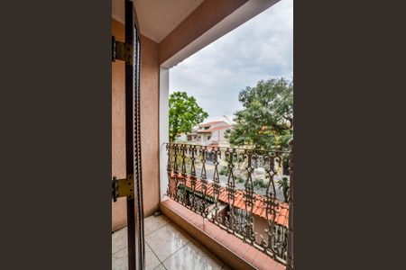 Casa à venda com 220m², 3 quartos e 2 vagas Casa à venda com 220m², 3 quartos e 2 vagasQuarto Suíte