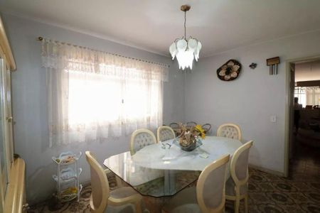 Casa à venda com 4 quartos, 168m² em Vila Carrão, São Paulo