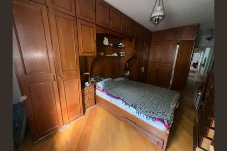 Casa à venda com 4 quartos, 168m² em Vila Carrão, São Paulo