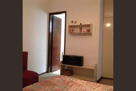 Casa à venda com 4 quartos, 287m² em Vila Carrão, São Paulo