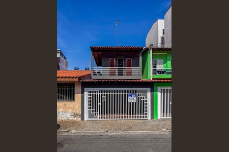 Casa para alugar com 135m², 3 quartos e 2 vagas Casa para alugar com 135m², 3 quartos e 2 vagasFachada
