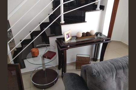 Casa à venda com 2 quartos, 85m² em Vila Carrão, São Paulo