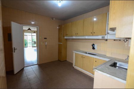 Apartamento para alugar com 140m², 4 quartos e 2 vagas Apartamento para alugar com 140m², 4 quartos e 2 vagasCozinha