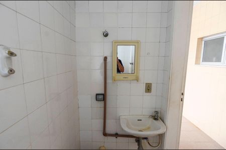 Apartamento para alugar com 140m², 4 quartos e 2 vagas Apartamento para alugar com 140m², 4 quartos e 2 vagasBanheiro de Serviço