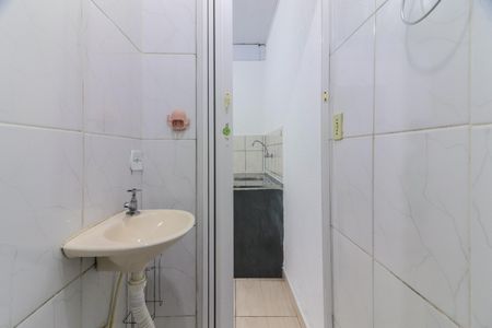 Banheiro de casa para alugar com 1 quarto, 70m² em Jardim Maria Luiza, São Paulo
