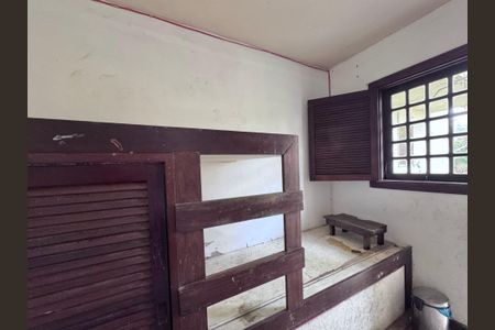 Casa à venda com 360m², 4 quartos e 3 vagasQuarto de Serviço