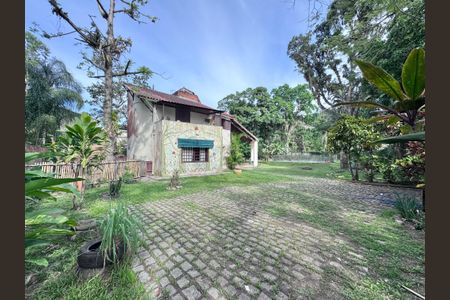 Casa à venda com 360m², 4 quartos e 3 vagasÁrea externa