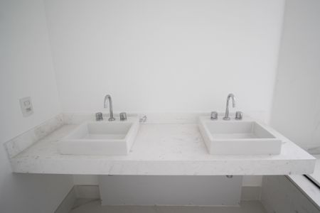 Apartamento à venda com 244m², 3 quartos e 3 vagasBanheiro da Suíte 1