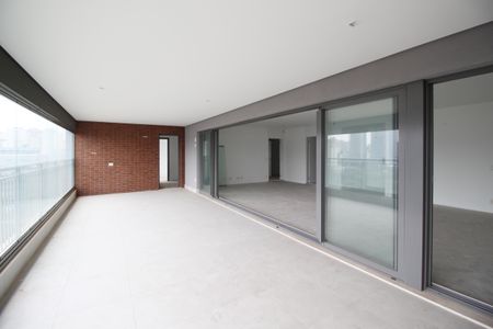 Varanda da Sala de apartamento à venda com 3 quartos, 244m² em Vila Clementino, São Paulo