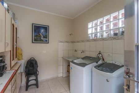 Casa à venda com 150m², 2 quartos e 2 vagas Casa à venda com 150m², 2 quartos e 2 vagasLavanderia