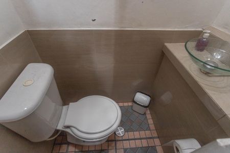 Casa à venda com 150m², 2 quartos e 2 vagas Casa à venda com 150m², 2 quartos e 2 vagasBanheiro da Garagem