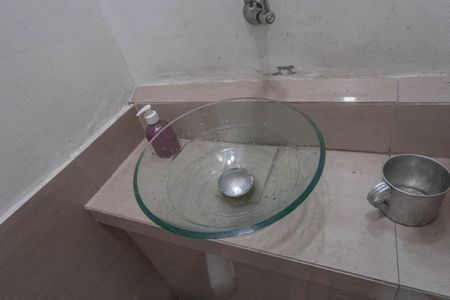 Casa à venda com 150m², 2 quartos e 2 vagas Casa à venda com 150m², 2 quartos e 2 vagasBanheiro da Garagem