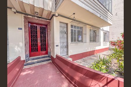 Apartamento à venda com 82m², 3 quartos e sem vaga Apartamento à venda com 82m², 3 quartos e sem vagaFachada