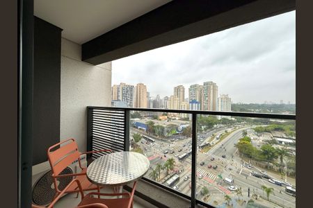 Studio para alugar com 25m², 1 quarto e sem vagaSacada