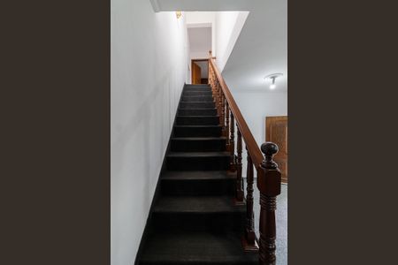 Casa à venda com 150m², 3 quartos e 2 vagasCasa 1 - Escada