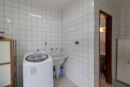 Casa à venda com 150m², 3 quartos e 2 vagasCasa 1 - Área de Serviço