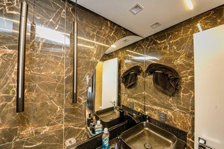 Apartamento à venda com 64m², 2 quartos e 1 vaga Apartamento à venda com 64m², 2 quartos e 1 vagaBanheiro Suíte