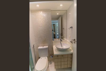 Apartamento à venda com 76m², 2 quartos e 1 vagaBanheiro da Suíte 1