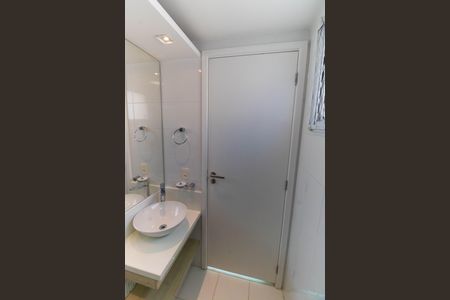 Apartamento à venda com 76m², 2 quartos e 1 vagaBanheiro da Suíte 2