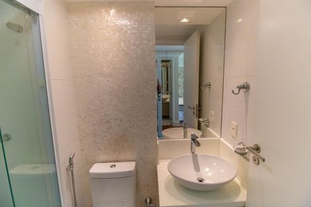 Apartamento à venda com 76m², 2 quartos e 1 vagaBanheiro da Suíte 1