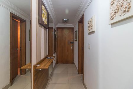 Apartamento à venda com 142m², 3 quartos e 2 vagasCorredor
