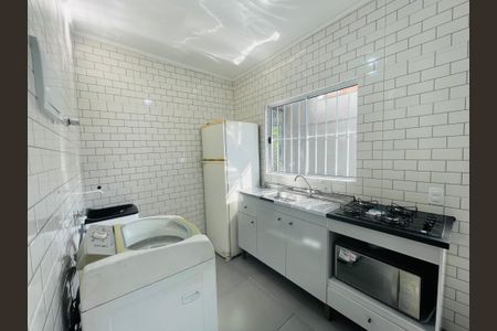 Sala/Cozinha de kitnet/studio para alugar com 1 quarto, 22m² em Portal dos Gramados, Guarulhos