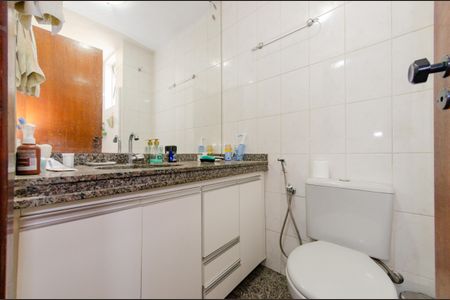 Apartamento para alugar com 100m², 3 quartos e 1 vaga Apartamento para alugar com 100m², 3 quartos e 1 vagaBanheiro da Suíte