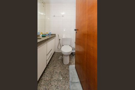 Apartamento para alugar com 100m², 3 quartos e 1 vaga Apartamento para alugar com 100m², 3 quartos e 1 vagaBanheiro da Suíte