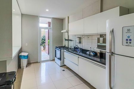 Apartamento à venda com 108m², 4 quartos e 2 vagasÁrea comum - Salão de festas