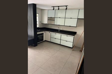 Cozinha de apartamento para alugar com 2 quartos, 70m² em Piqueri, São Paulo