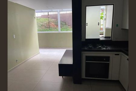 Cozinha de apartamento para alugar com 2 quartos, 70m² em Piqueri, São Paulo