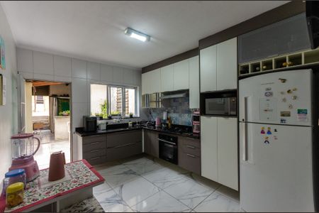 Casa à venda com 122m², 2 quartos e 2 vagas Casa à venda com 122m², 2 quartos e 2 vagasCozinha