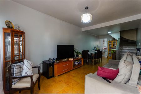 Casa à venda com 122m², 2 quartos e 2 vagas Casa à venda com 122m², 2 quartos e 2 vagasSala