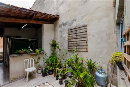 Casa à venda com 122m², 2 quartos e 2 vagas Casa à venda com 122m², 2 quartos e 2 vagasQuintal