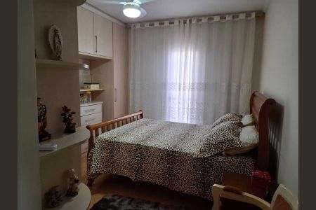 Casa à venda com 3 quartos, 216m² em Jardim Textil, São Paulo