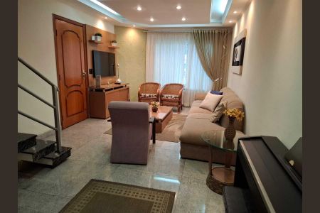 Casa à venda com 3 quartos, 216m² em Jardim Textil, São Paulo