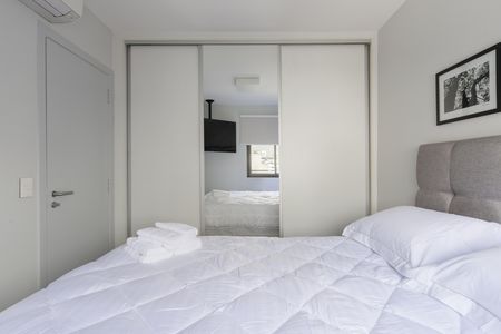 Quarto 2 de apartamento para alugar com 2 quartos, 80m² em Pinheiros, São Paulo