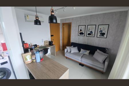 Sala/Cozinha de apartamento para alugar com 1 quarto, 45m² em Setor Bueno, Goiânia