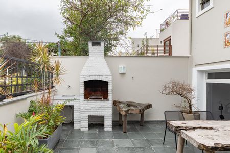 Casa para alugar com 180m², 4 quartos e sem vagaÁrea comum