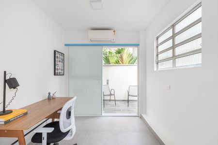 Casa para alugar com 180m², 4 quartos e sem vagaEscritório