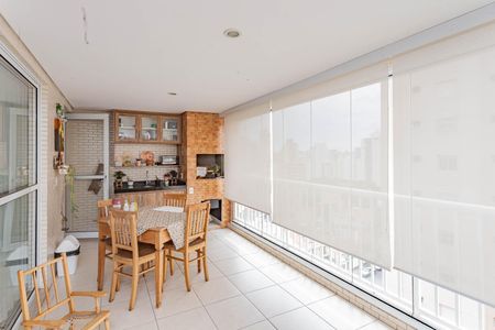 Apartamento à venda com 144m², 3 quartos e 3 vagasVaranda