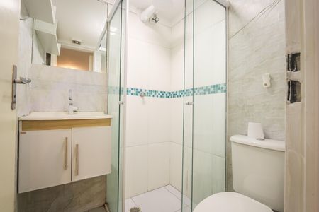 Banheiro de apartamento para alugar com 2 quartos, 57m² em Parque Munhoz, São Paulo